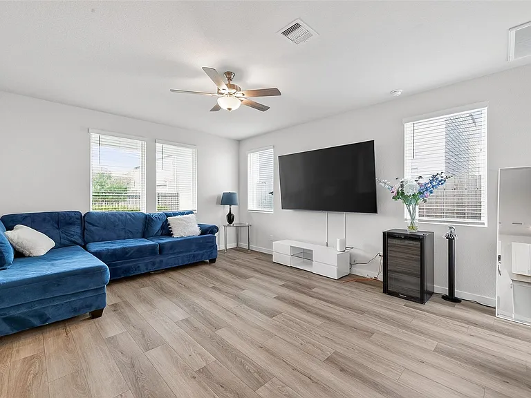 14839 Slow River Ave — Photo 10