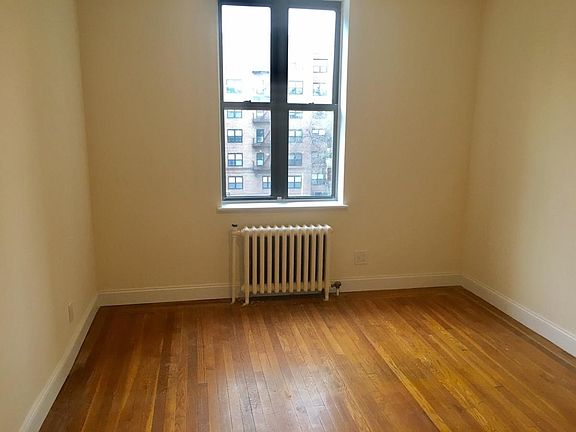 5th image of 3619 Bowne St APT 4