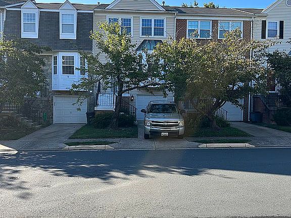 4th image of 4275 Sleepy Lake Dr