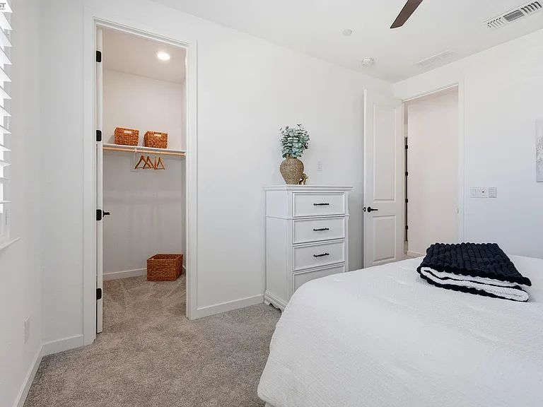 1550 Plumas Dr — Photo 42