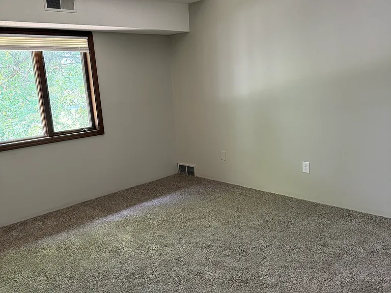 420 N Main St #12 — Photo 8