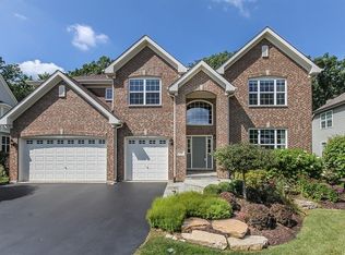 230 Regency Dr, Bartlett, IL 60103
