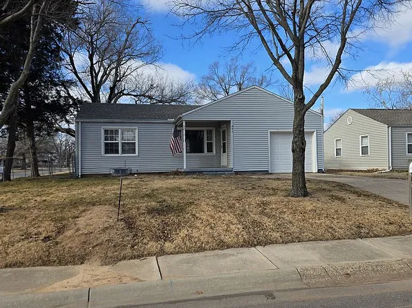 441 Stearns Ave, Haysville, KS 67060