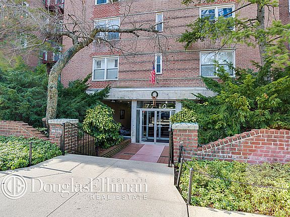 2nd image of 7210 112th St APT 1C