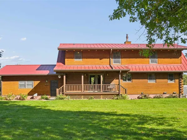 57 Solon Rd, Solon, IA 52333