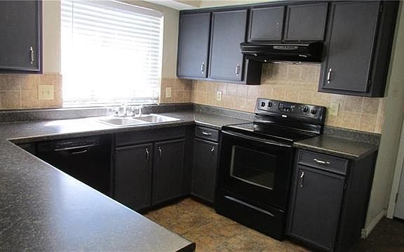 4th image of 306 W Corporate Dr