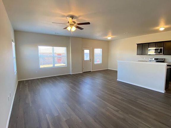 4th image of 2701 Sidney St #A