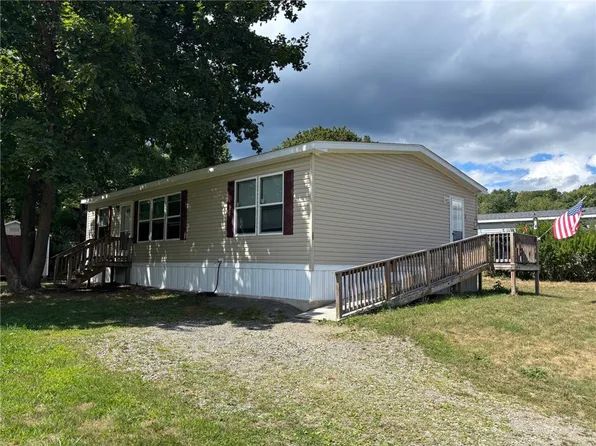 96 Willow Cir, Painted Post, NY 14870