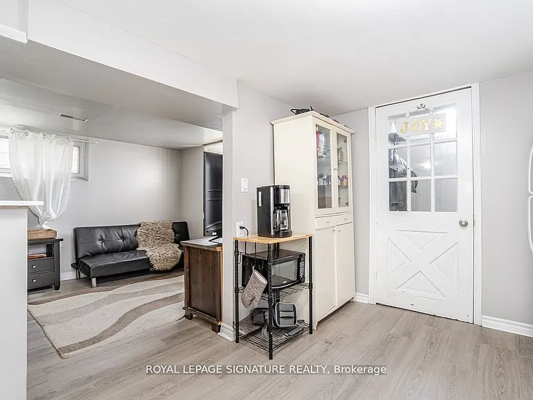 1078 Eastmount Ave #2 — Photo 9