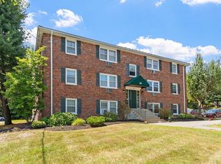 36 Ridgewood Ln APT 4, Gardner, MA 01440