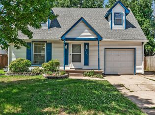 2154 S Fieldcrest Cir, Wichita, KS 67209