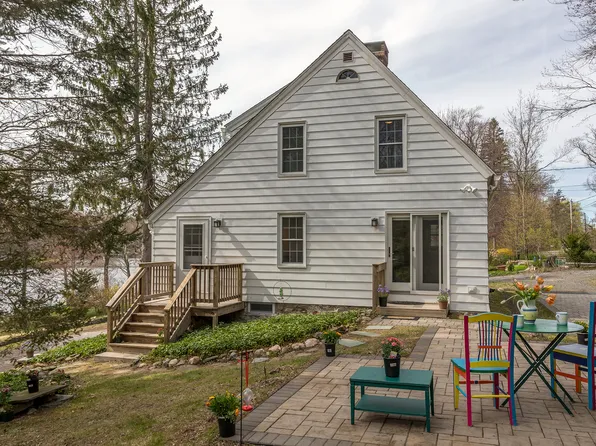 22 Bellamy Ln, Bethlehem, CT 06751