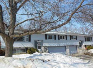 310-312 William Cir, Verona, WI 53593