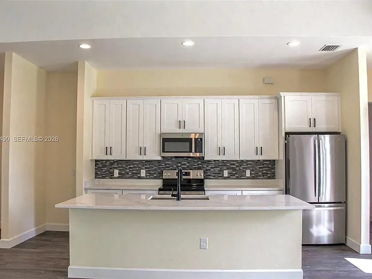 738 Harriet Ave SW — Photo 8