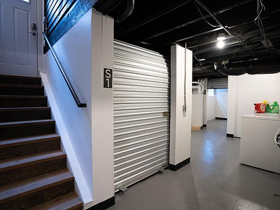 2nd image of 602 S Sheridan Ave #S1