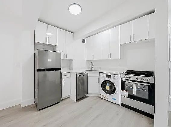 1st image of 300 E 96th St APT 2A