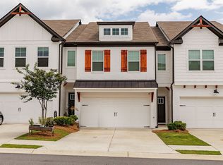 38 Auburn Woods Dr, Auburn, GA 30011