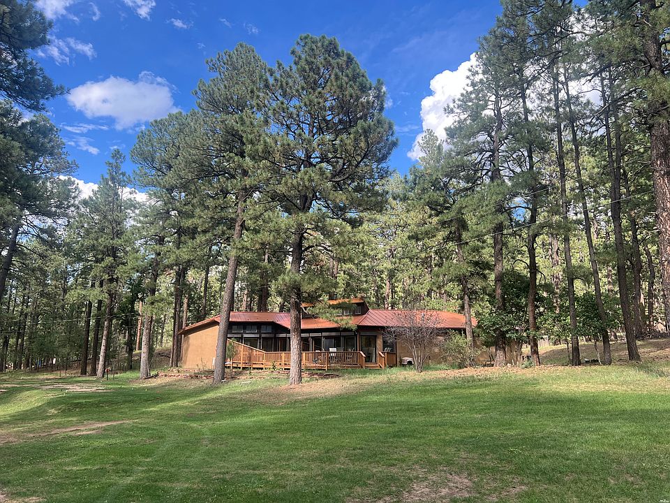 1st image of 4 Forest Dr