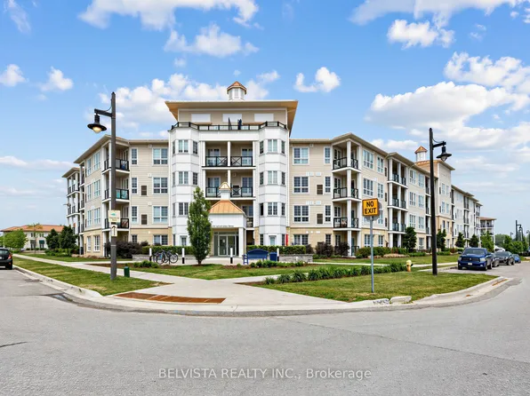 50 Lakebreeze Dr #104, Clarington, ON L1B 0V9