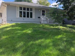 1410 S Market St, Oskaloosa, IA 52577