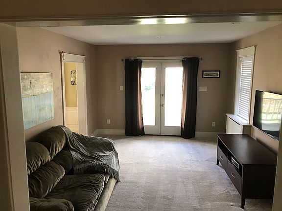 Living Room exiting to porch