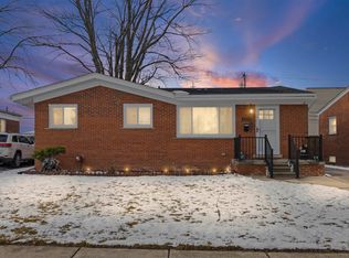 31233 Arrowhead St, Saint Clair Shores, MI 48082