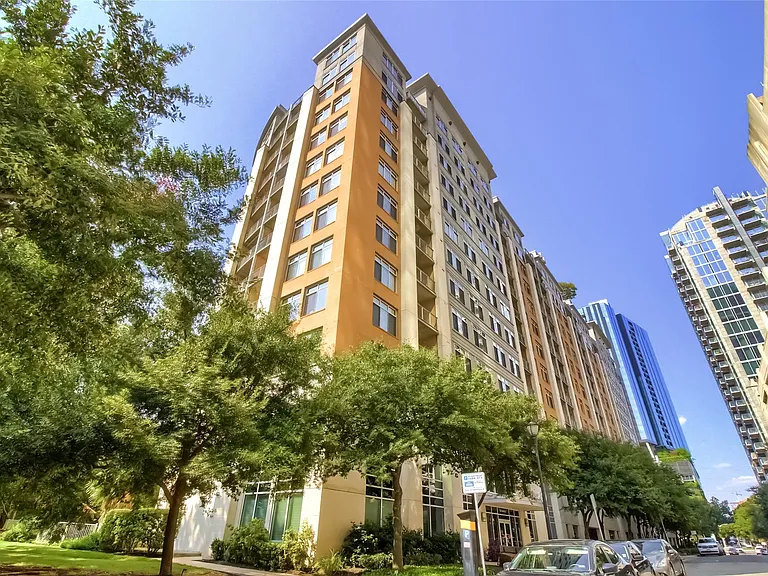 54 Rainey St #1109 — Photo 3