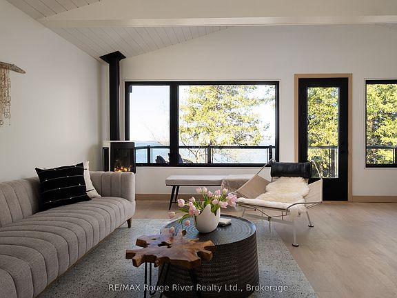 4th image of 5427 Young St #440