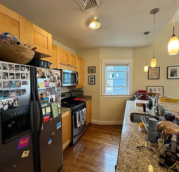 6 Giles Park — Photo 4
