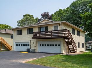 121 Milrace Dr, East Rochester, NY 14445