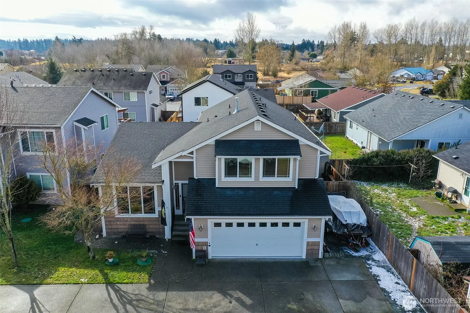16321 Cascadian Court SE photo 1