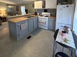 4 Reservoir Rd, Brattleboro, VT 05301