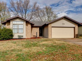 2757 W Roxbury St, Springfield, MO 65807
