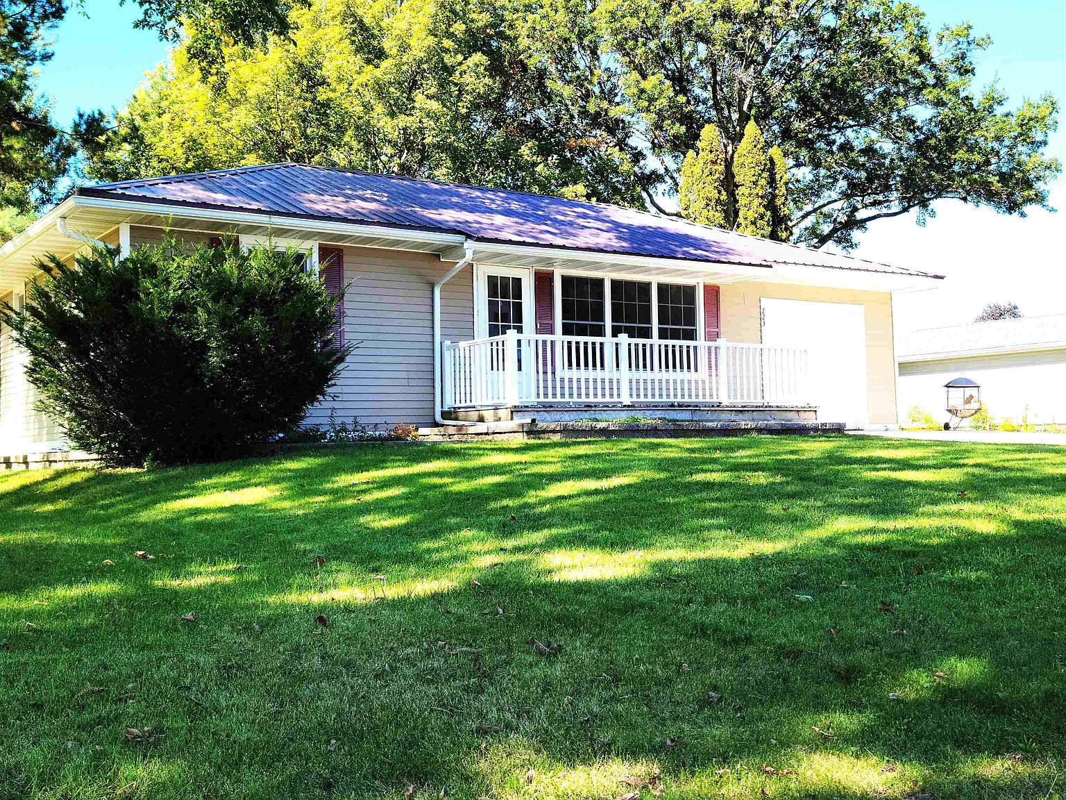 223 Wolf Ave, Readlyn, IA 50668 Zillow