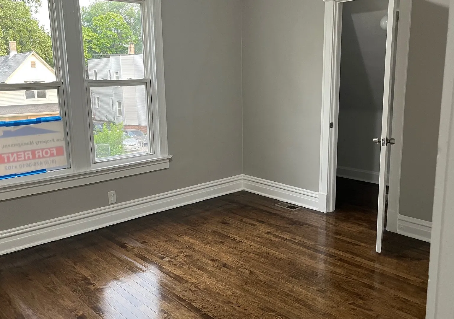 2 bed, 1.5 bath, 1000 sqft, $1,550 — Photo 2