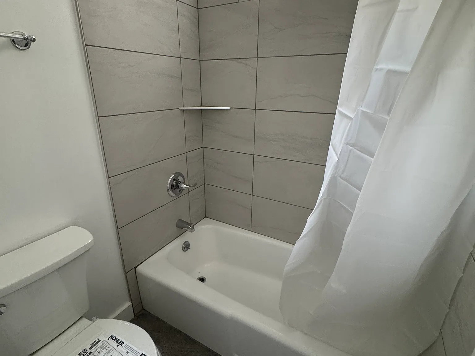 2 bed, $4,000 — Photo 1