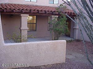 2nd image of 816 E Placita De Roberta