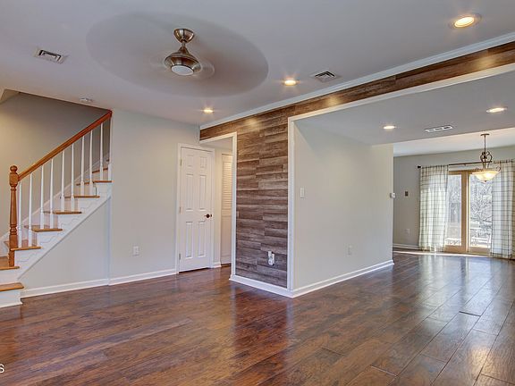 2nd image of 43 Kingsley Way
