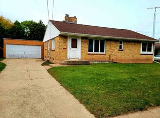 1847 Iowa St, Oshkosh, WI 54902