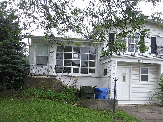 1st image of 8816 Robin Dr