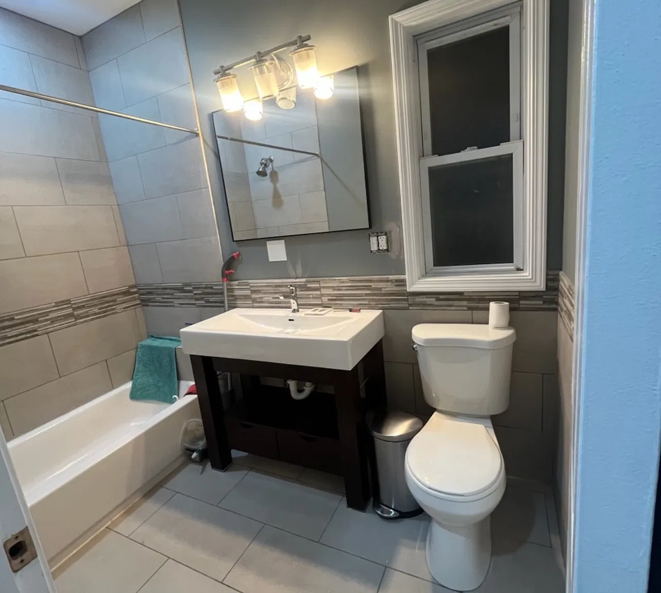3 bed, $2,100 — Photo 3