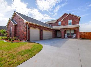 9105 NW 87th St, Yukon, OK 73099