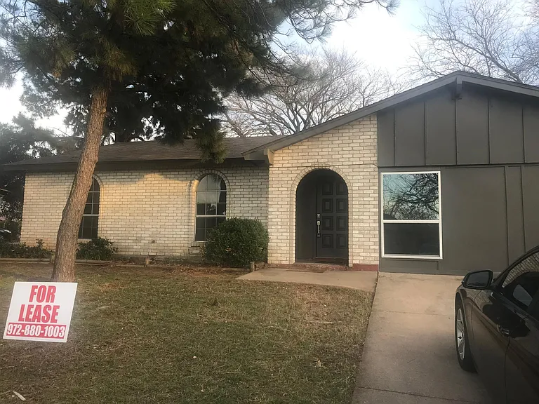 3317 Harvard Dr — Photo 1
