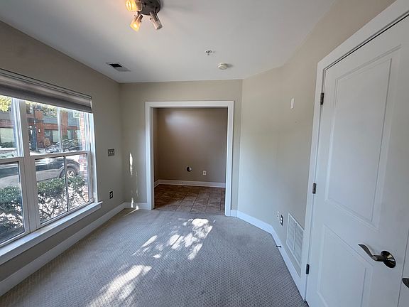 3rd image of 4560 Longfellow St