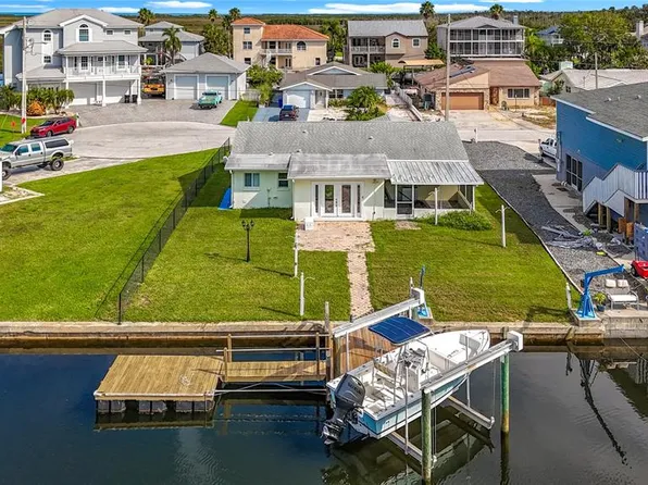 7302 Hatteras Dr, Hudson, FL 34667