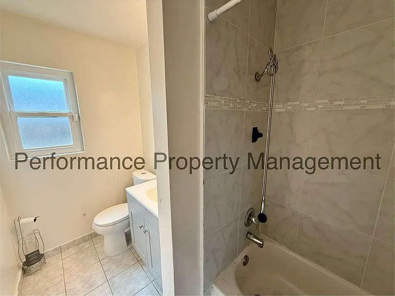 5424 Le Conte Ave — Photo 12