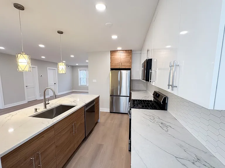 5120 N Laramie Ave #1 — Photo 1