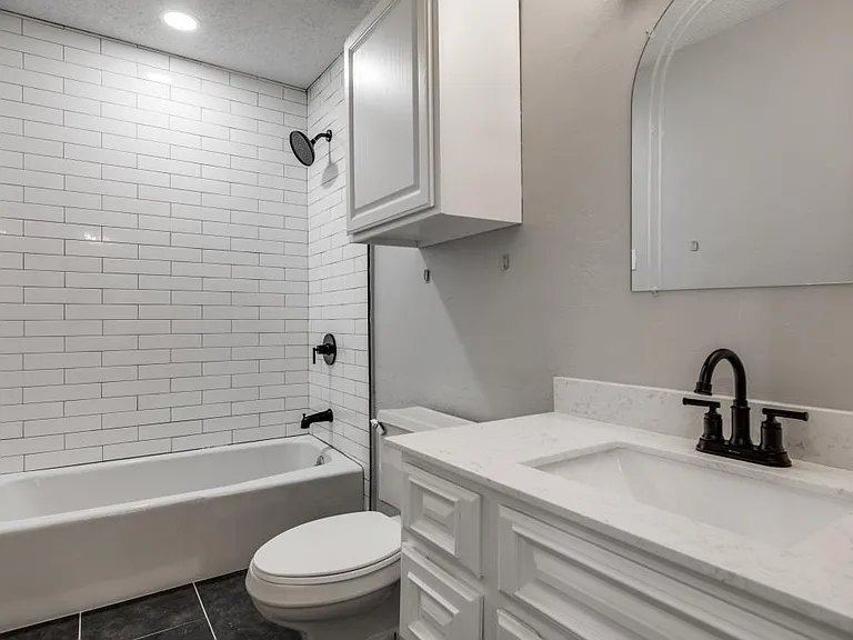 525 Harvard Dr — Photo 13