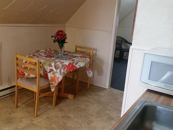 Eat-in Kitchen Area