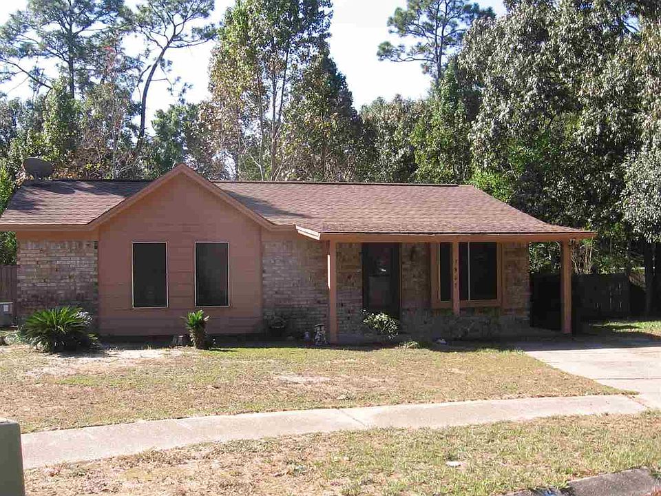 1st image of 7907 Oak Forest Dr